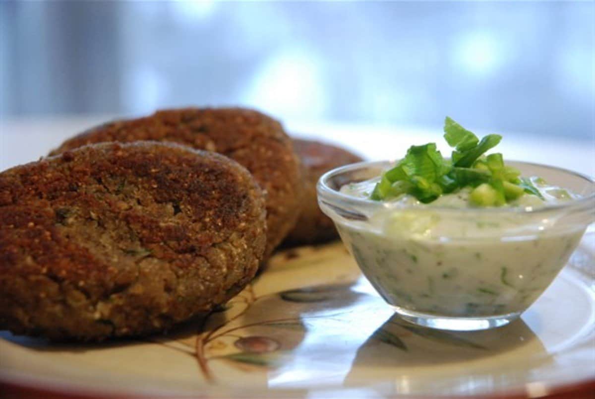 Рисовые котлеты: невероятно вкусное и аппетитное блюдо с грибным соусом 5 Рисовые котлеты: невероятно вкусное и аппетитное блюдо с грибным соусом