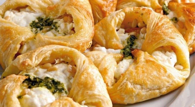 Расстегаи с сыром: горяченькие расстегаи с кунжутом как в детстве 5 Расстегаи с сыром