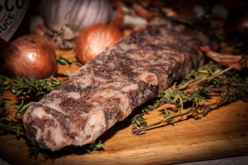 Сыровяленое мясо: приготовленное в домашних условиях. 7 Сыровяленое мясо: приготовленное в домашних условиях.