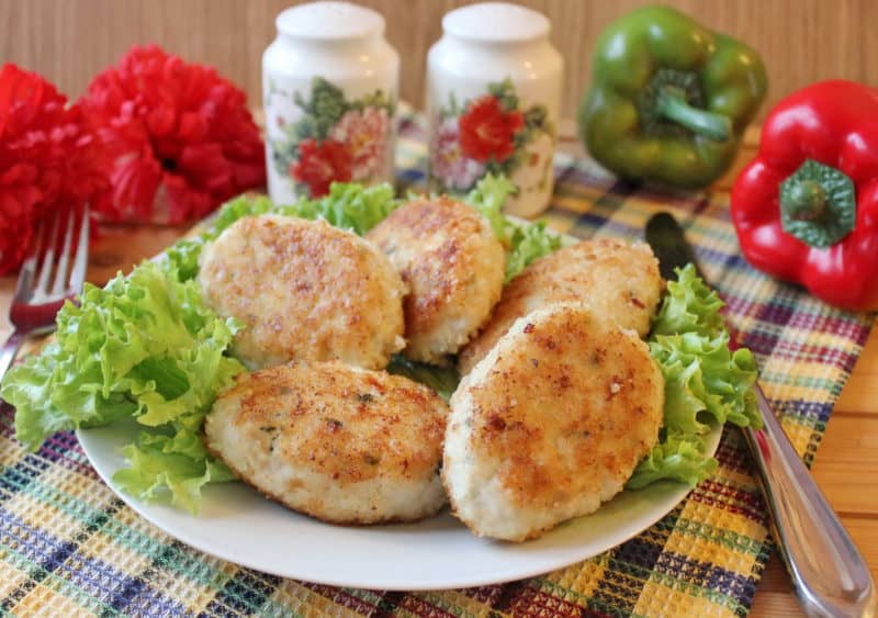 Куриные котлеты с творогом и сыром: нежные и очень вкусные 9 Куриные котлеты с творогом и сыром: нежные и очень вкусные