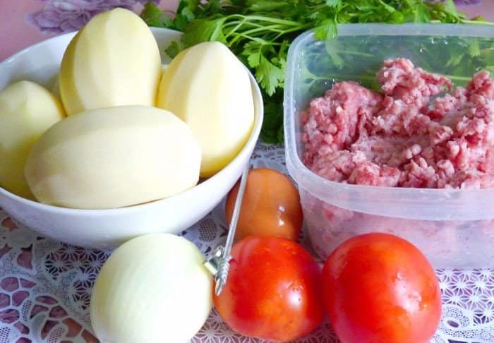 Фрикадельки из фарша на картошке в духовке: вкусное блюдо из самых простых продуктов 6 Фрикадельки из фарша на картошке в духовке: вкусное блюдо из самых простых продуктов