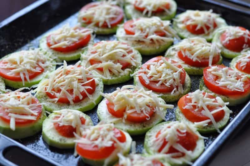 Запеченные кабачки с помидорами и сыром: просто, быстро и очень вкусно 7 Запеченные кабачки с помидорами и сыром