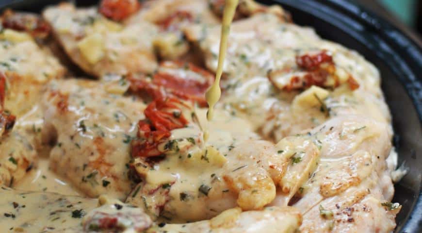 Куриное филе в духовке с картошкой: такого сочного и нежного мяса Вы еще не пробовали 8 Куриное филе в духовке с картошкой