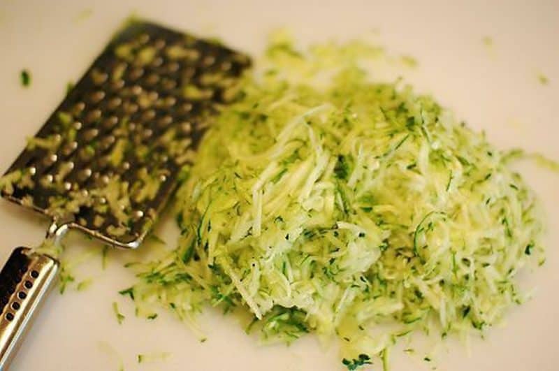 Кабачковый рулет: великолепная вкуснейшая закуска – хочется съесть все сразу 7 Кабачковый рулет: великолепная вкуснейшая закуска – хочется съесть все сразу
