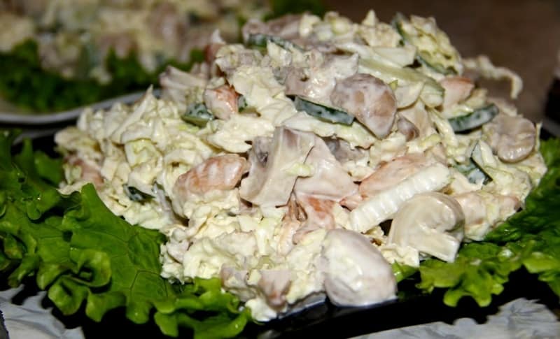 Салат из копченой курицы и шампиньонов: вкусный салат 7 Салат из копченой курицы и шампиньонов: вкусный салат