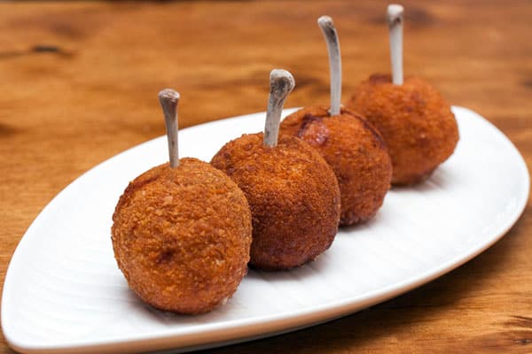 Куриные крокеты с сыром: оригинальный, сытный и очень вкусный обед - 11 Куриные крокеты с сыром: оригинальный, сытный и очень вкусный обед -