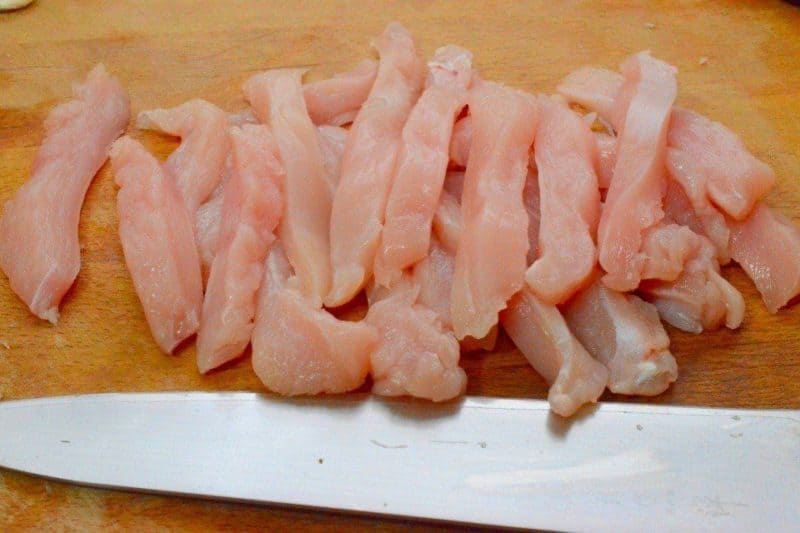 Закуска из куриного филе: удивительно вкусная, хрустящая и простая, пикантная и сочная 7 Закуска из куриного филе: удивительно вкусная, хрустящая и простая, пикантная и сочная