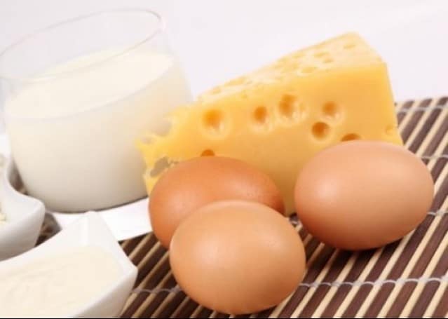 Омлет с сыром: вкусный завтрак за 5 минут из простых продуктов 6 Омлет с сыром