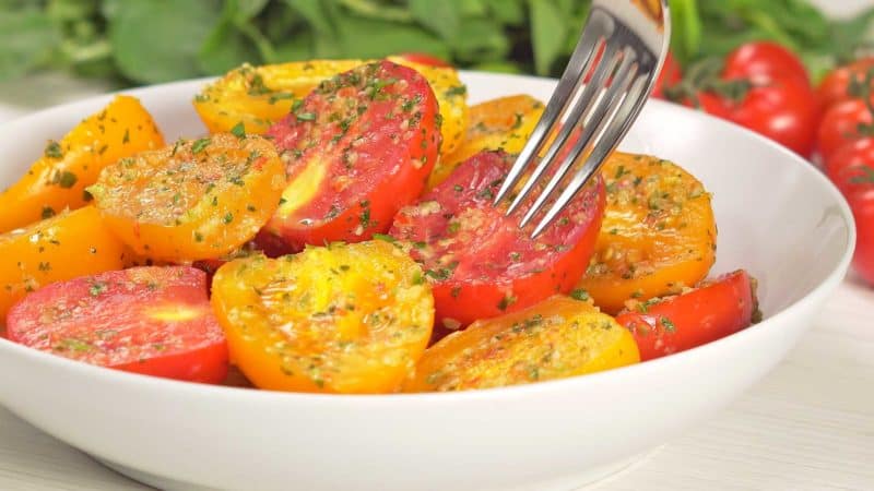 Помидоры в чесночном соусе: такую вкусную закуску Вы еще не пробовали 7 Помидоры в чесночном соусе