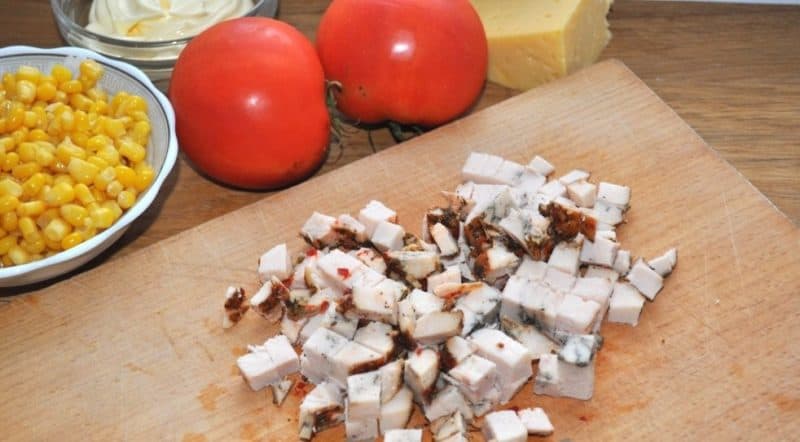 Салат из копченой курицы и помидоров: прекрасный очень вкусный праздничный 5 Салат из копченой курицы и помидоров