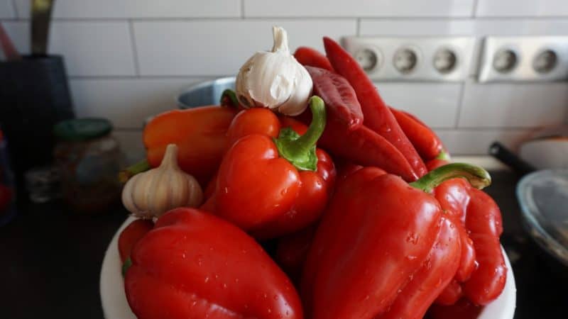 Айвар: очень нежная и вкусная закуска на зиму из баклажан и болгарского перца 6 Айвар
