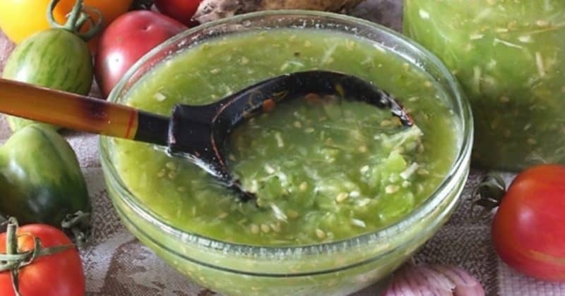 Закуска из зеленых помидор и чеснока: острая очень вкусная 9 Закуска из зеленых помидор и чеснока: острая очень вкусная