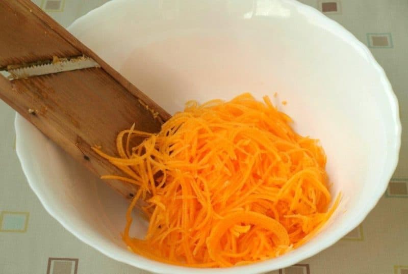 Салат из тыквы: оригинальный и вкусный рецепт из 4 ингредиентов 9 Салат из тыквы: оригинальный и вкусный рецепт из 4 ингредиентов