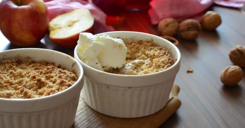Яблочный крамбл: вкусный завтрак за 5 минут 7 Яблочный крамбл: вкусный завтрак за 5 минут