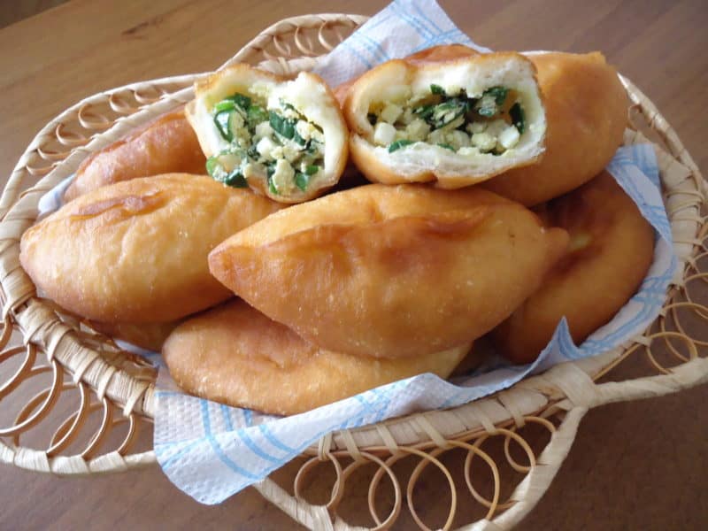 Пирожки с яйцом и зелёным луком: мягкие и аппетитные пирожки 6 Пирожки с яйцом и зелёным луком