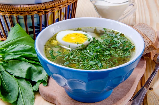 Борщ с щавелем и яйцом: вкусное и сытное блюдо из свежей зелени 6 Борщ с щавелем и яйцом