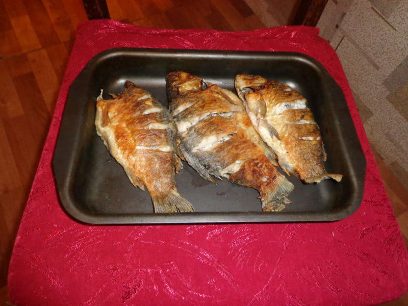 Запеченный карась