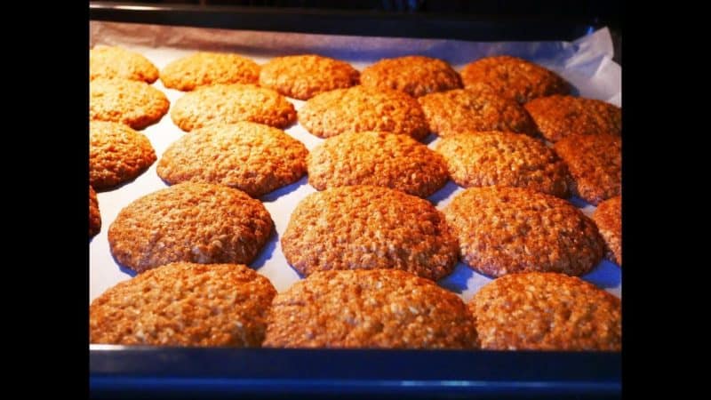 Овсяное печенье на кефире: вкусняшка, которая не прибавит вам лишнего веса 6 Овсяное печенье на кефире