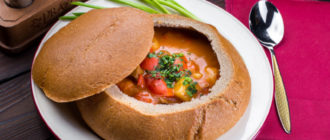Суп в хлебе: традиционный польский суп с необычным вкусом 3