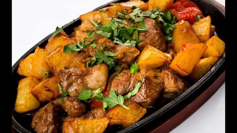Жаркое из свинины с картошкой