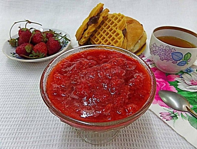 Клубника перетёртая с сахаром: ароматный десерт с большим запасом витаминов 5 Клубника перетёртая с сахаром