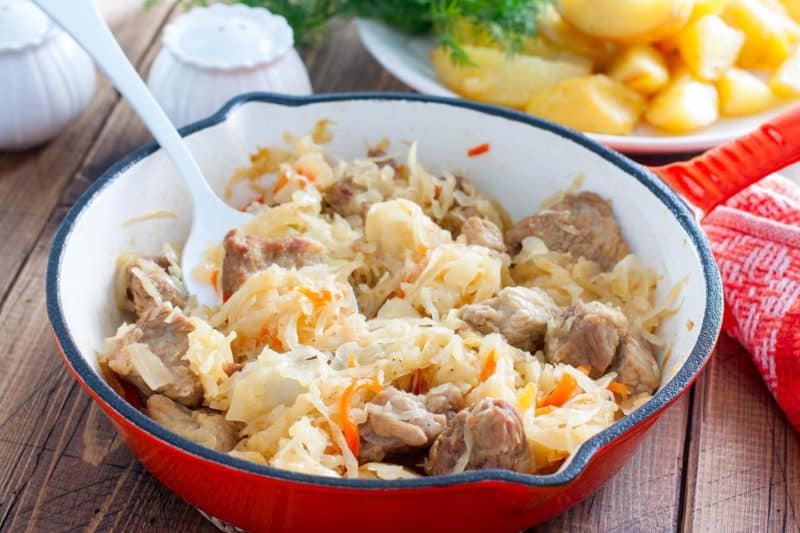 Тушеная квашеная капуста: вкусный ужин с пикантной капустой и мясом 5 Тушеная квашеная капуста