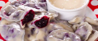 Вареники с черникой: вкусные черничные вареники стоит подавать со сметаной 5
