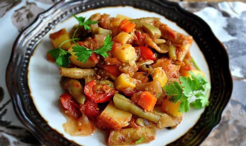 Гювеч: сытное и очень вкусное блюдо балканской кухни 6 Гювеч
