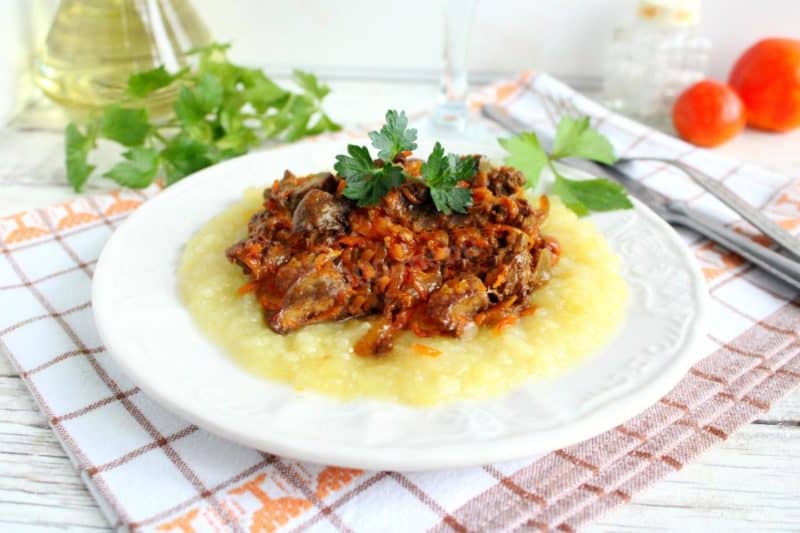 Куриная печень с луком и морковью: куриная печень в сметане порадует вас нежным вкусом 6 Куриная печень с луком и морковью