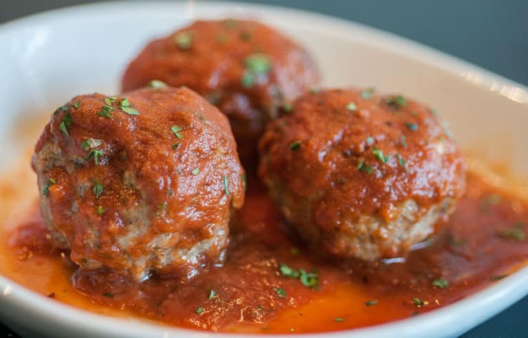 Тефтели с рисом и подливой: вкуснейшие тефтели из риса и мяса в томатно-сметанной подливе 7 Тефтели с рисом и подливой