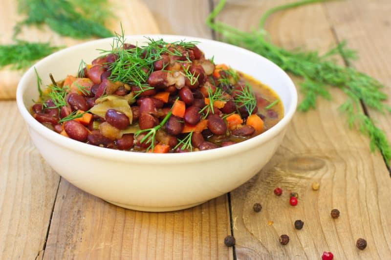 Тушеная фасоль с овощами