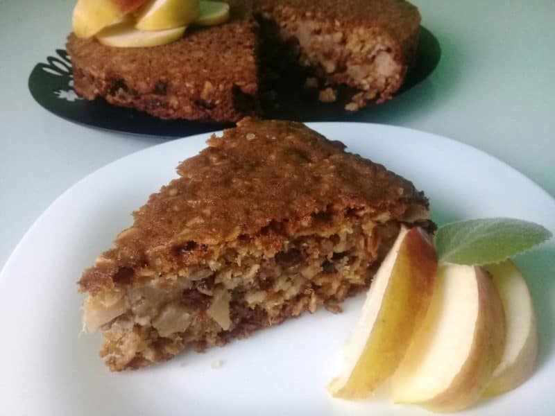 Овсяный пирог с яблоками