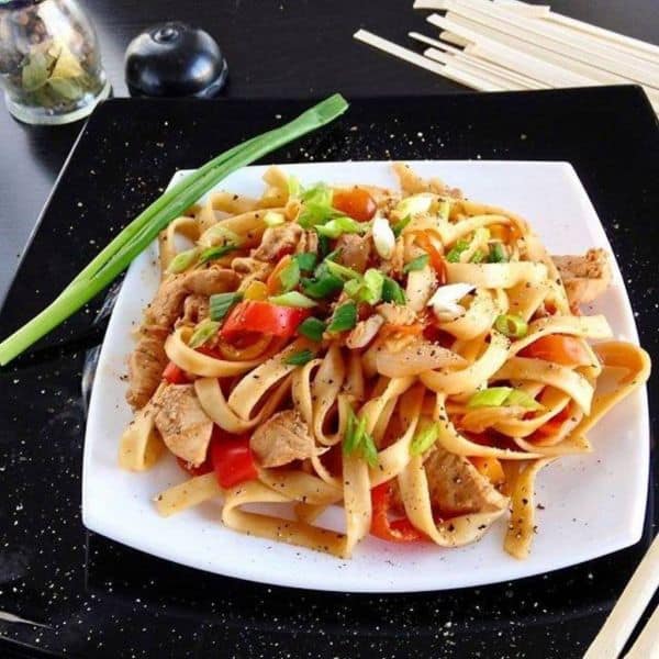 Удон с курицей и овощами: вкусное и яркое блюдо азиатской кухни 5 Удон с курицей и овощами