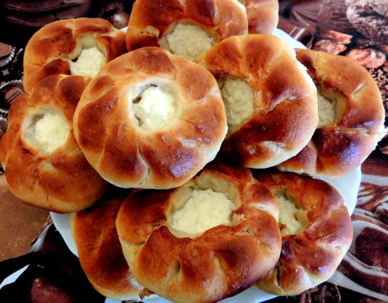 Дрожжевое тесто для ватрушек: вкусное, сдобное, воздушное и нежное 6 Дрожжевое тесто для ватрушек