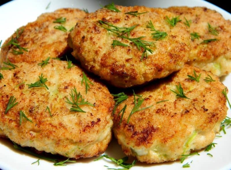 Котлеты из куриного фарша с кабачками: диетические котлеты для здорового меню 7 Котлеты из куриного фарша с кабачками
