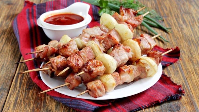 Шашлык из свинины на шпажках: сочный и ароматный шашлык в домашних условиях 5 Шашлык из свинины на шпажках