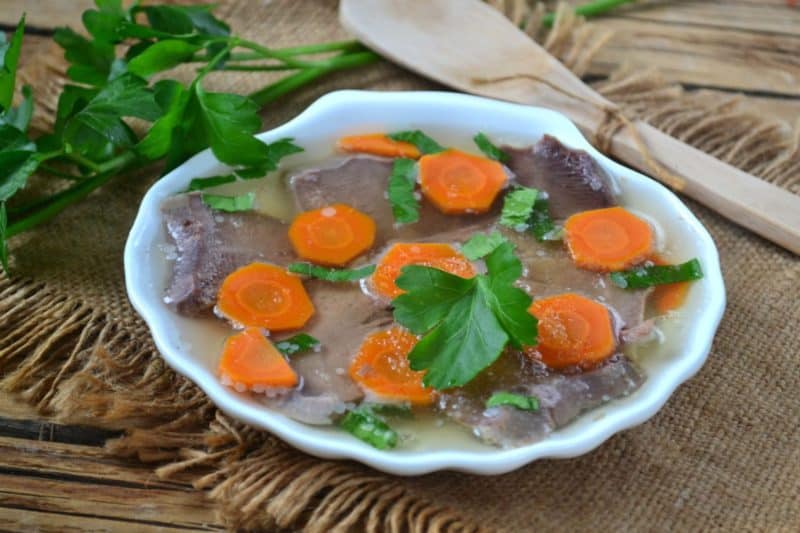 Заливное из свиного языка: вкусная холодная закуска 7 Заливное из свиного языка