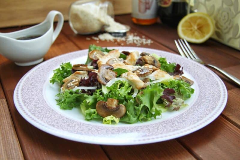 Салат с жареными грибами: слоёный разноцветный салат с потрясающим вкусом 7 Салат с жареными грибами