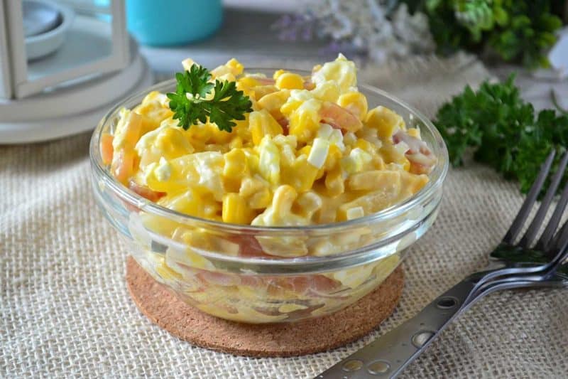 Салат с копченой куриной грудкой: классический салат с новым вкусом 7 Салат с копченой куриной грудкой