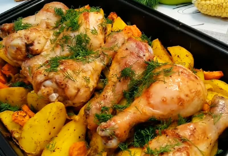 Куриные голени с картошкой