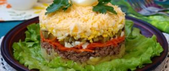 Слоёный салат с куриной печенью: вкусный недорогой салатик, что можно язык проглотить 3