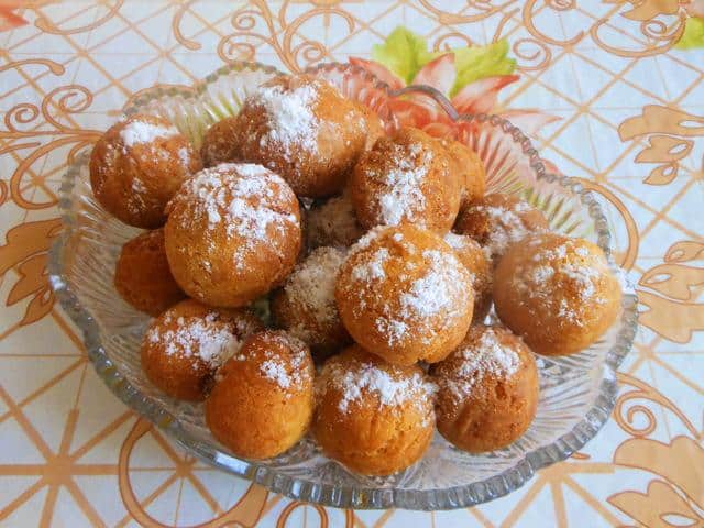 Шарики из сгущёнки. Простой рецепт вкусного лакомства на скорую руку 5 Шарики из сгущёнки. Простой рецепт вкусного лакомства на скорую руку