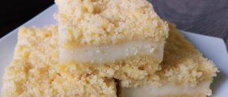 Пирог из песочной крошки с творогом. Даже если вы не любитель творога, от этого десерты вы не откажитесь 7