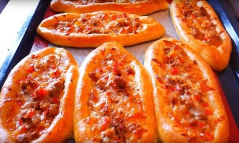 Булочки-лодочки с мясной начинкой. Мягкие и пушистые, как пух, булочки 5 Булочки-лодочки с мясной начинкой. Мягкие и пушистые, как пух, булочки