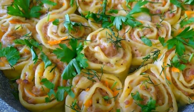 Мясные штрули. Вкусный и быстрый ужин из простых продуктов с фаршем 6 Мясные штрули. Вкусный и быстрый ужин из простых продуктов с фаршем