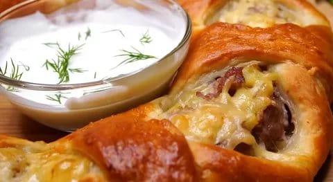 Пирог Ошеломительный с мясом. Сытный пирог с подачей в виде венка 5 Пирог Ошеломительный с мясом. Сытный пирог с подачей в виде венка