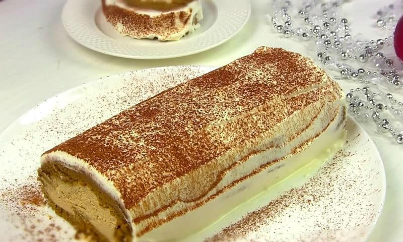 Рулетик Кофейное наслаждение. Лакомство, которое отлично сочетается с чашечкой крепкого кофе