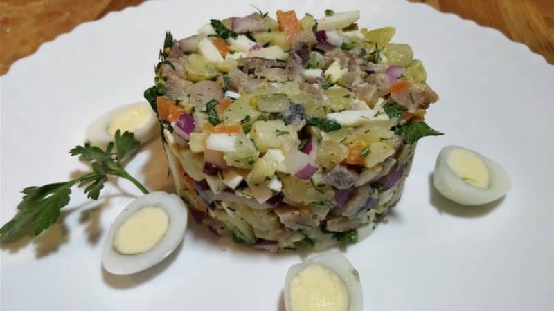 Салат Прибой с селёдочкой - проверенный, простой и очень вкусный рецепт 5 Салат Прибой с селёдочкой - проверенный, простой и очень вкусный рецепт