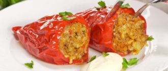Фаршированные перцы по-сербски. Блюдо получается сочным, благодаря соусу пассата 13