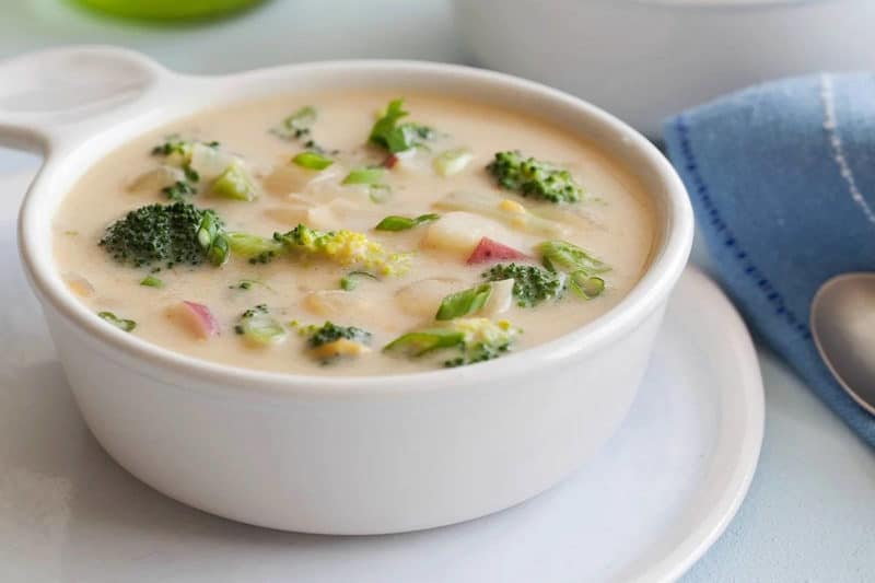 Сырный суп с шампиньонами и брокколи. Особый сливочный вкус первого блюда придётся вам по душе 4 Сырный суп с шампиньонами и брокколи